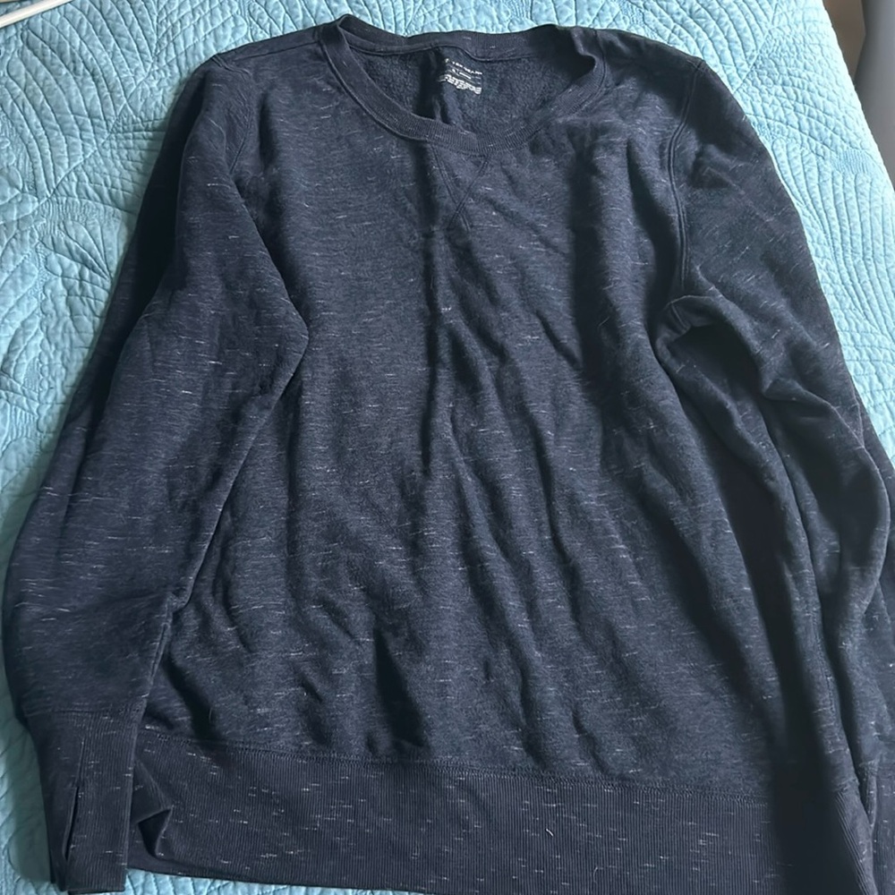 Women’s sweatshirt